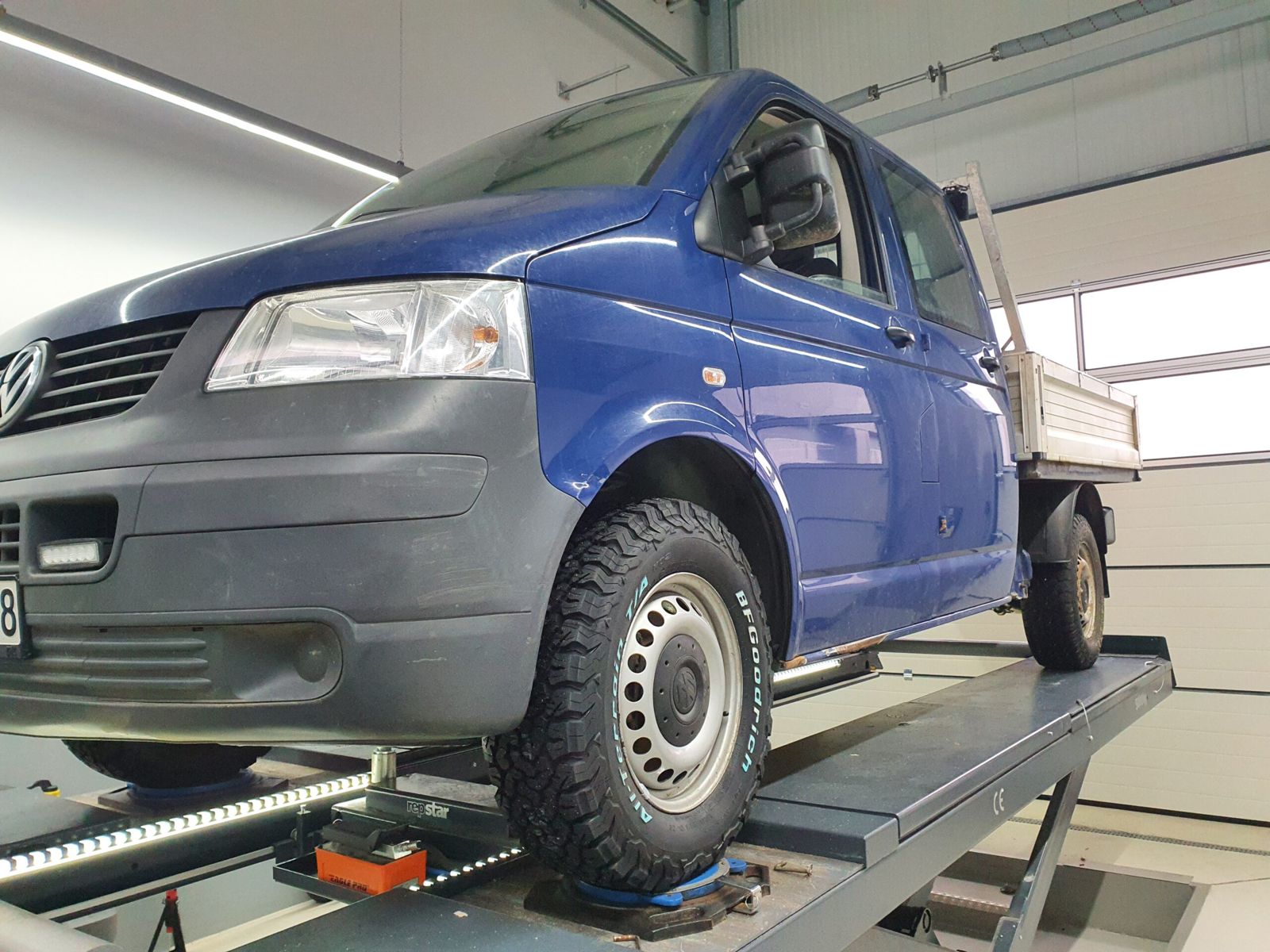 Einblick in die Werkstatt Carworx in Bergtheim, Foto 15