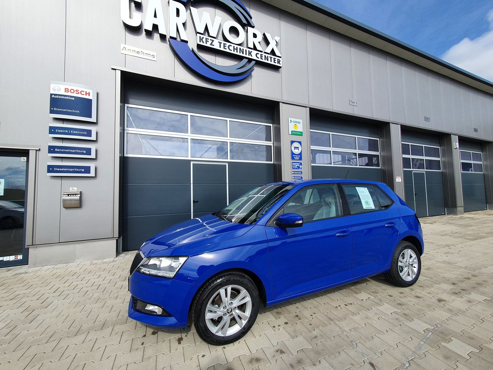Einblick in die Werkstatt Carworx in Bergtheim, Foto 16